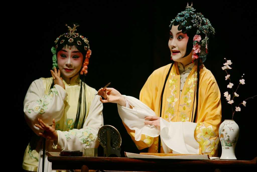 在皇家粮仓赴一场《牡丹亭》的夜宴