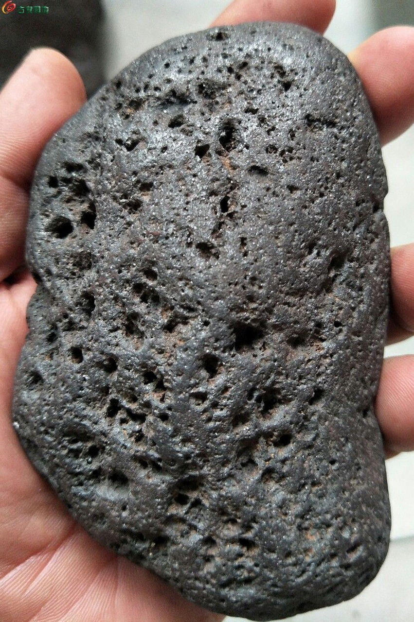 天上掉下来的陨石,所有权归谁?