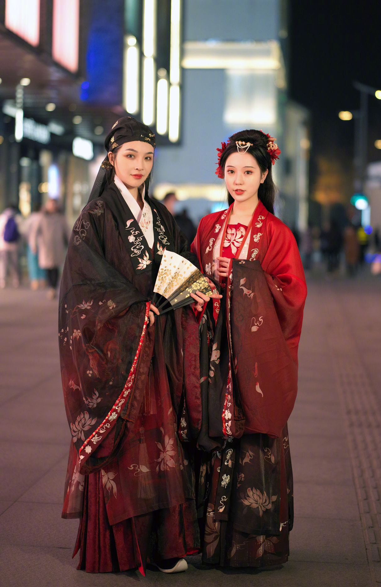 街拍汉服有多美?时尚和古典的结合,路人都看呆了