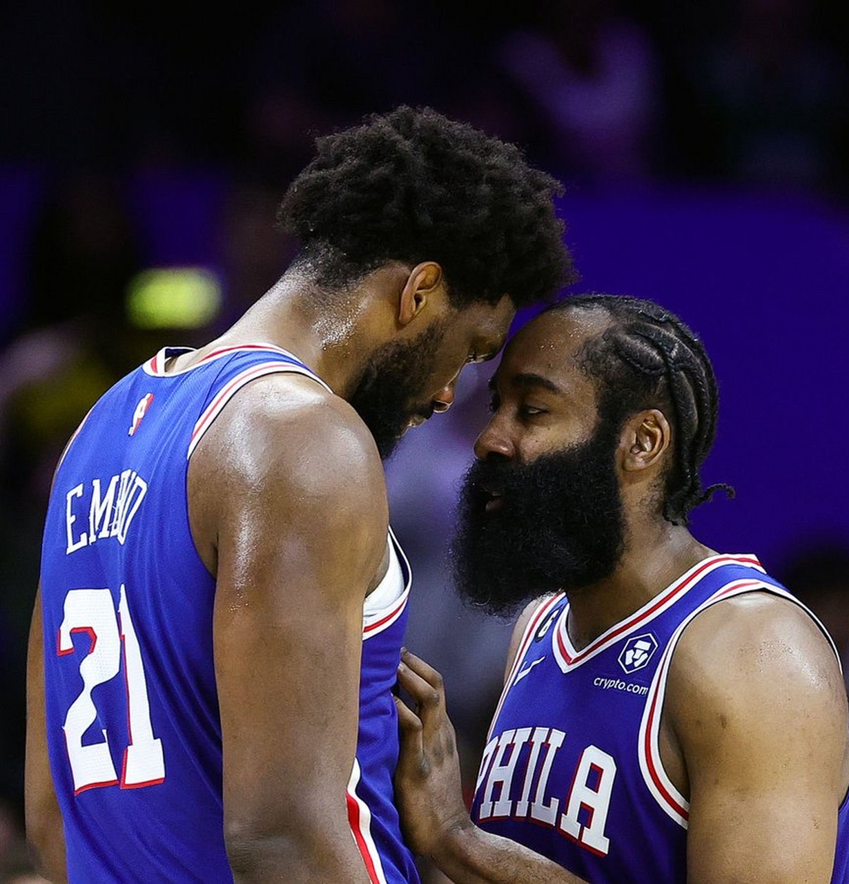 这张照片让人不得不浮想联翩呀 #nba# #nba吐槽大会