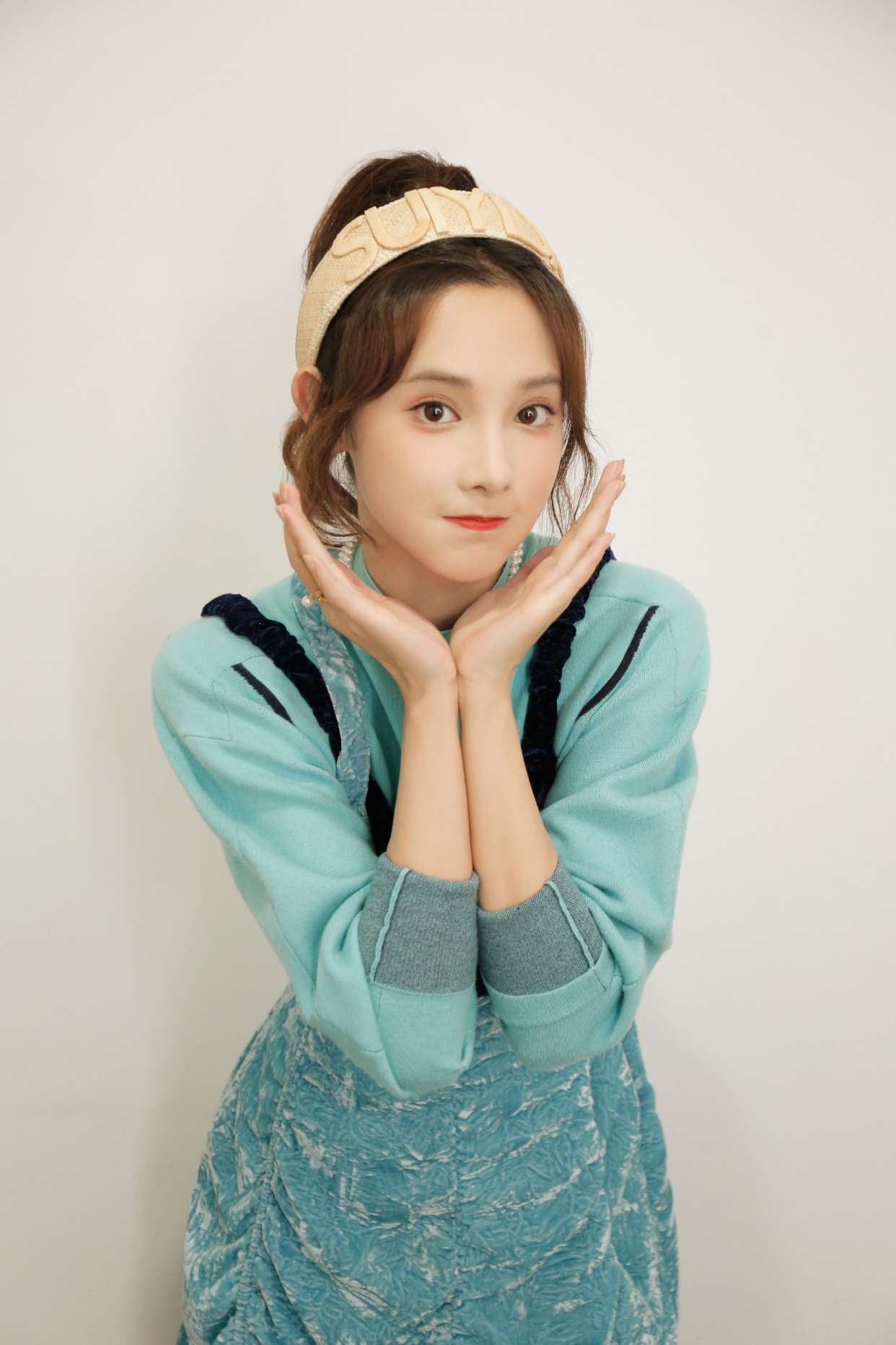 彭小苒:清纯唯美,俏丽动人