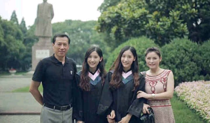 8年前,双胞胎姐妹花保送复旦,后在哈佛读研究生,如今怎样