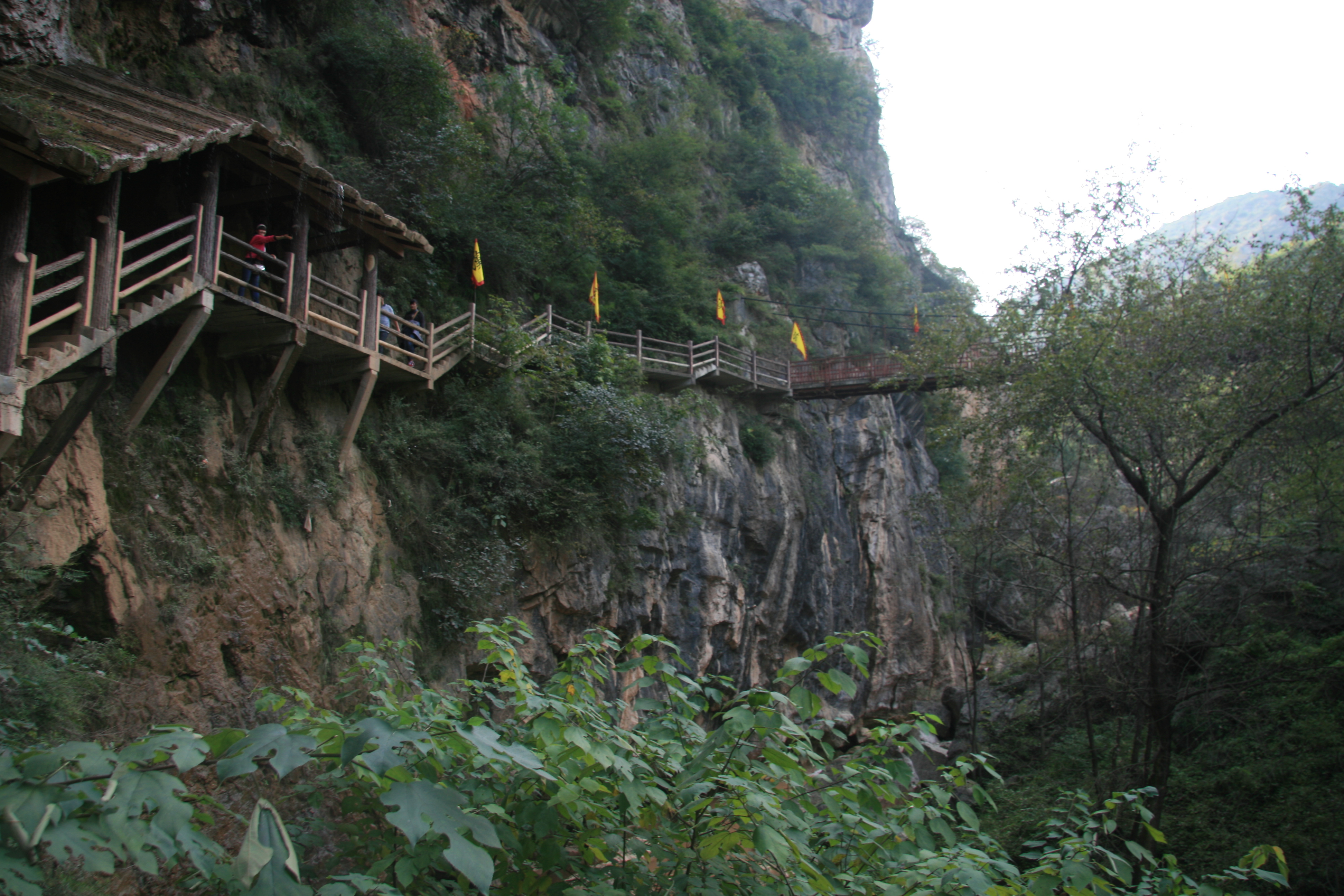 成县西峡一个人文景观和自然风光共同的景区
