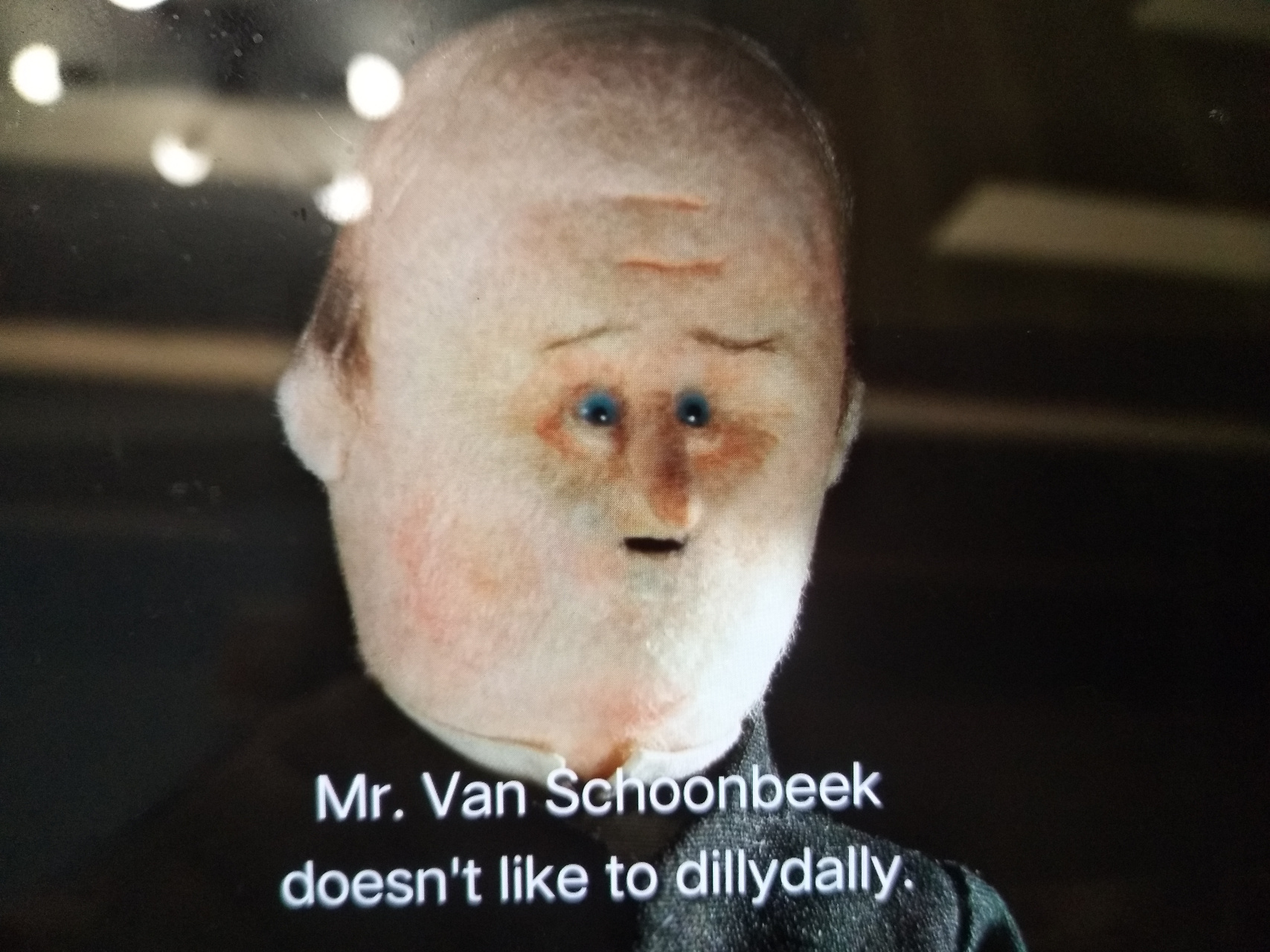 每日一句英语#  dont dillydally. 别磨蹭/磨磨蹭蹭了.