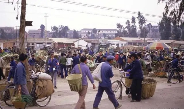 80年代农村赶集图片图片