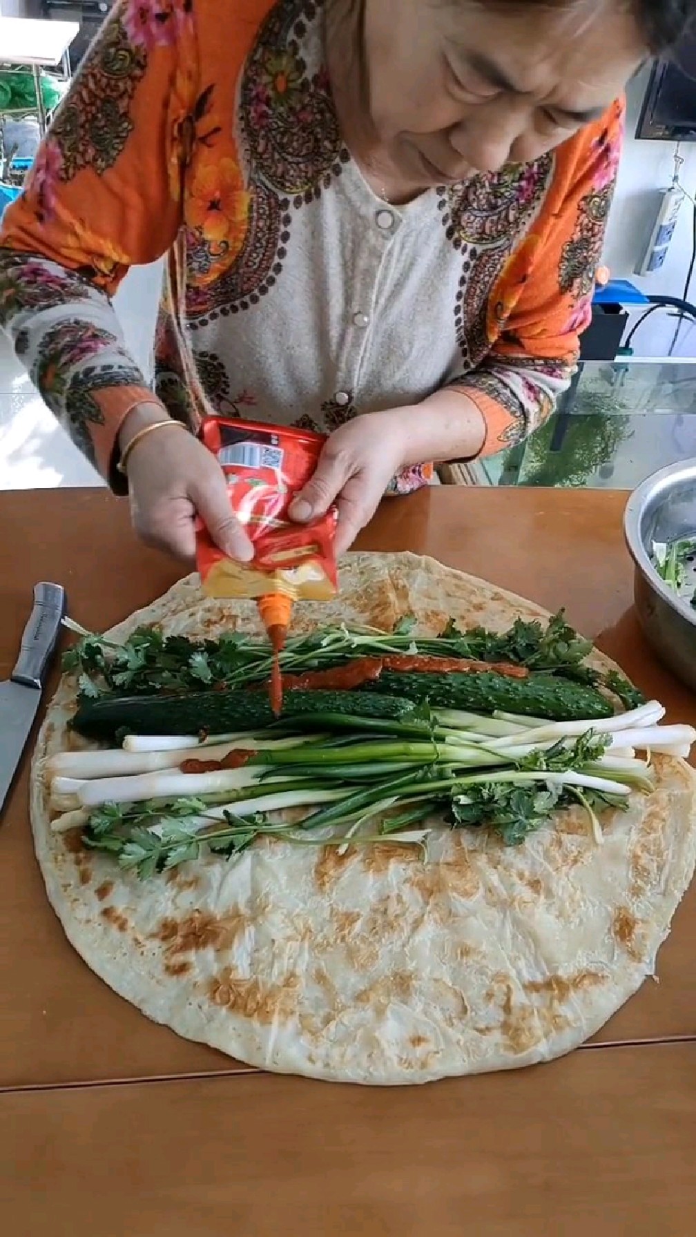 大饼卷大葱新吃法