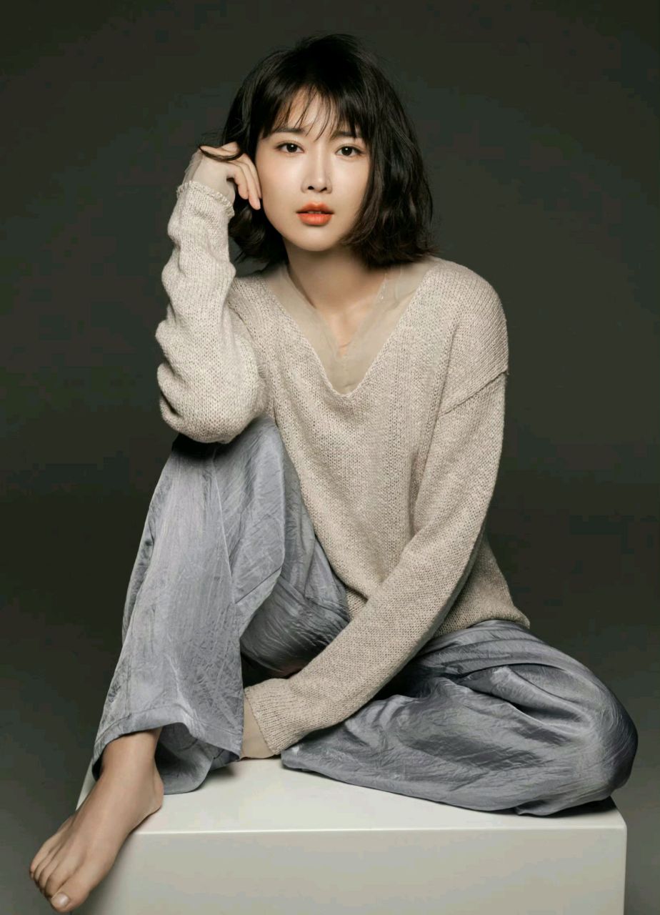 还记得《最美的青春》里面的季秀荣吗?她就是演员奚望!