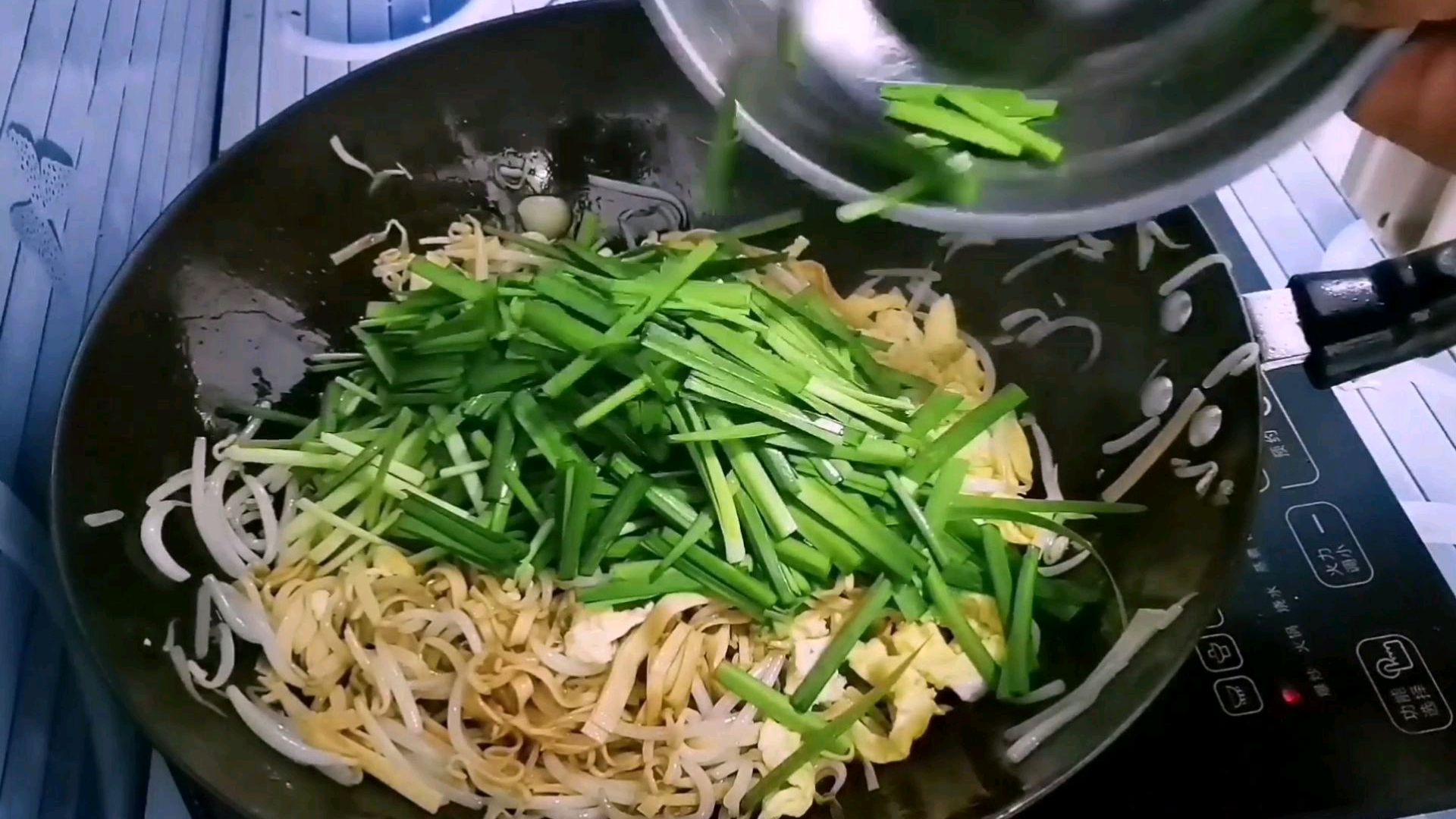 清淡下饭菜“农家素小炒”,成本只要5元钱,赶紧试试吧