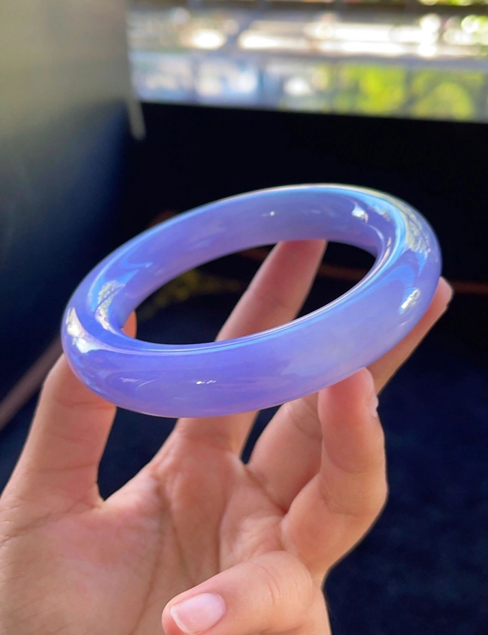 妖紫紫罗兰翡翠手镯,一支孤品紫罗兰翡翠圆条手镯,水灵灵的特别艳丽