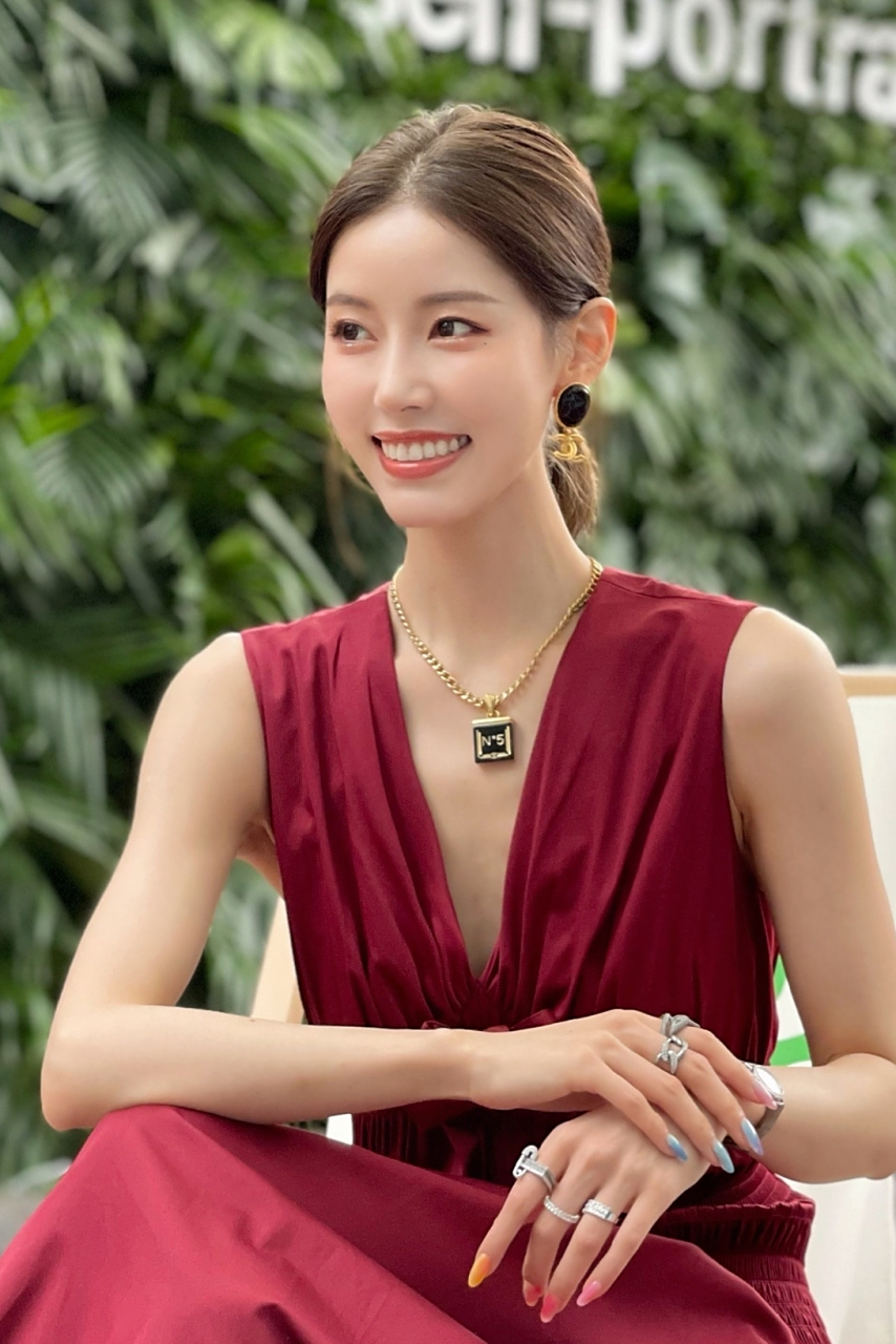 美女演员史卿妍