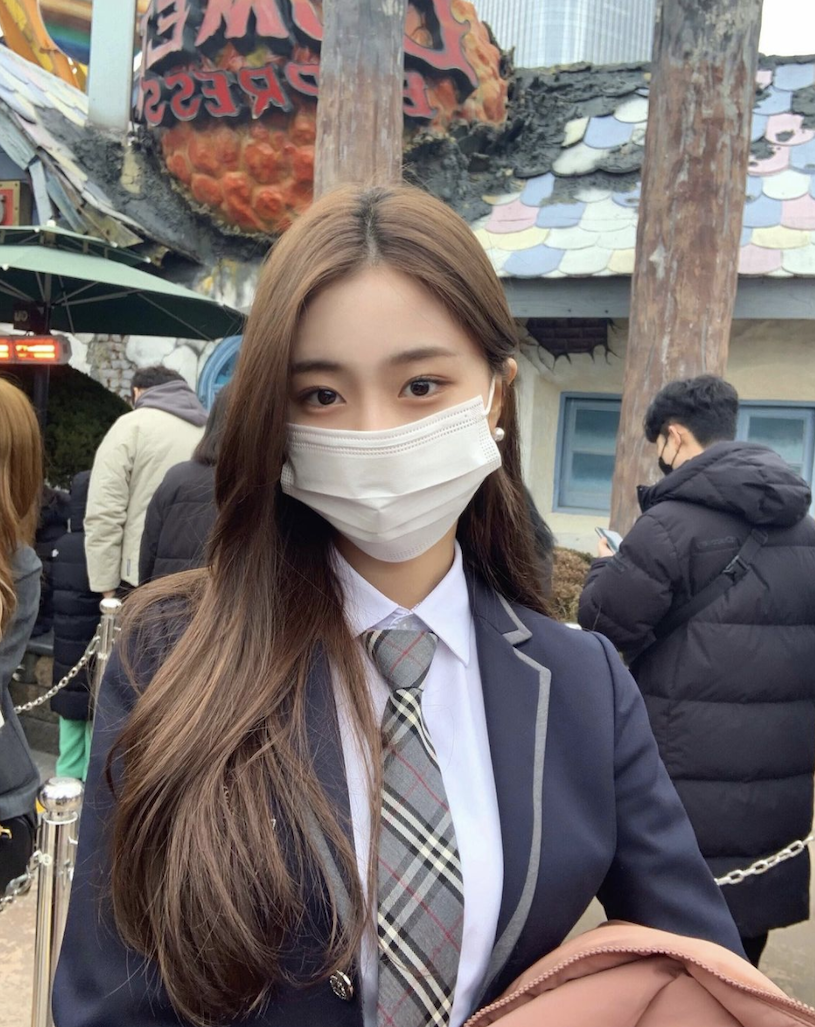 韩国妹纸推荐@chaevely___ 眼神深深吸引了我！