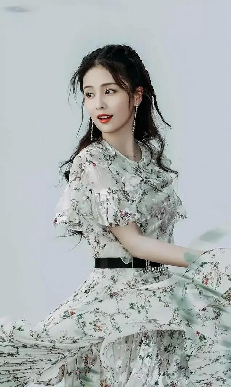 明星壁纸分享—白鹿 #美女# #明星