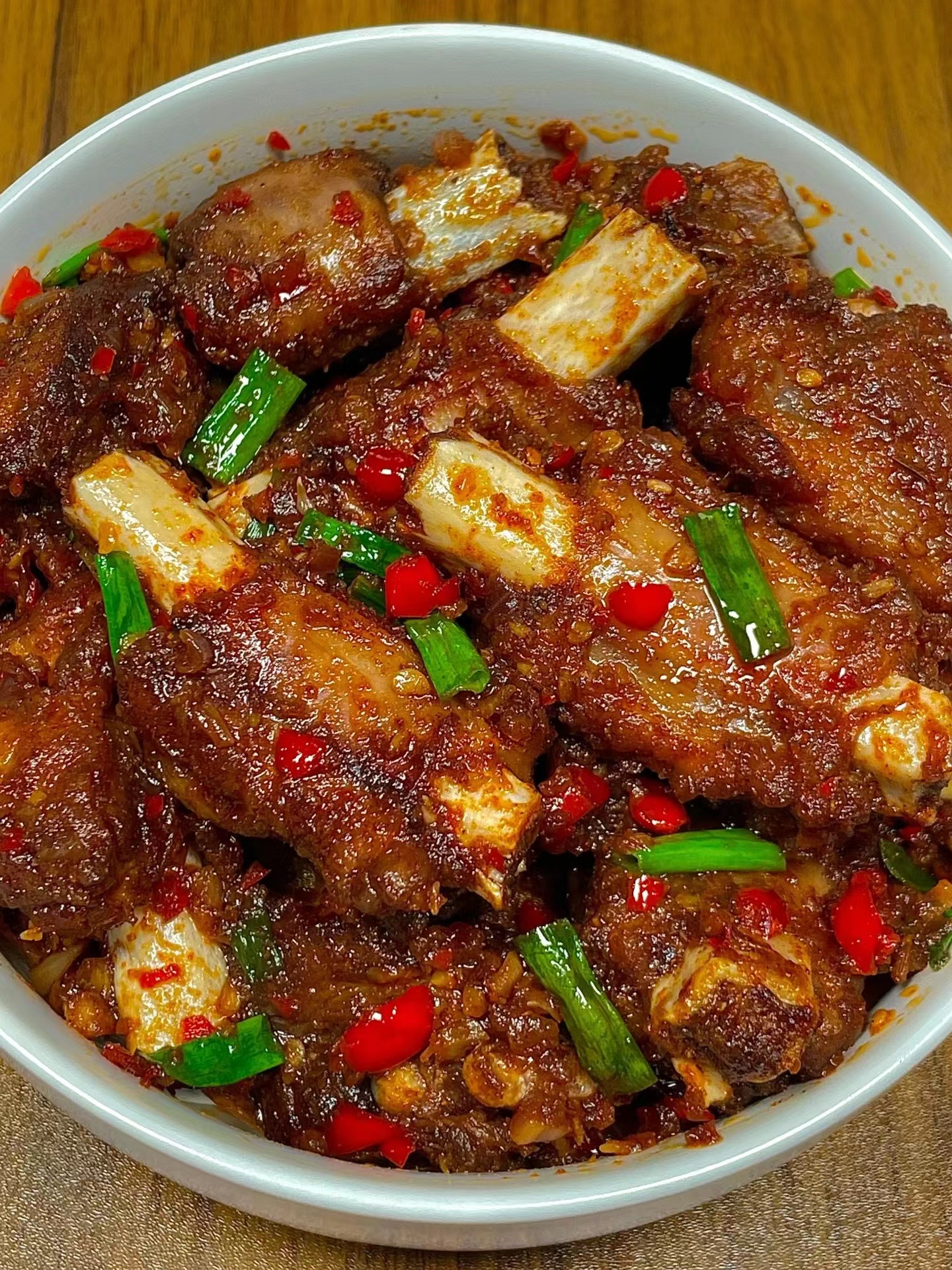 好吃又简单的孜然蒜香排骨家常做法,外酥里嫩,一口下去绝了!