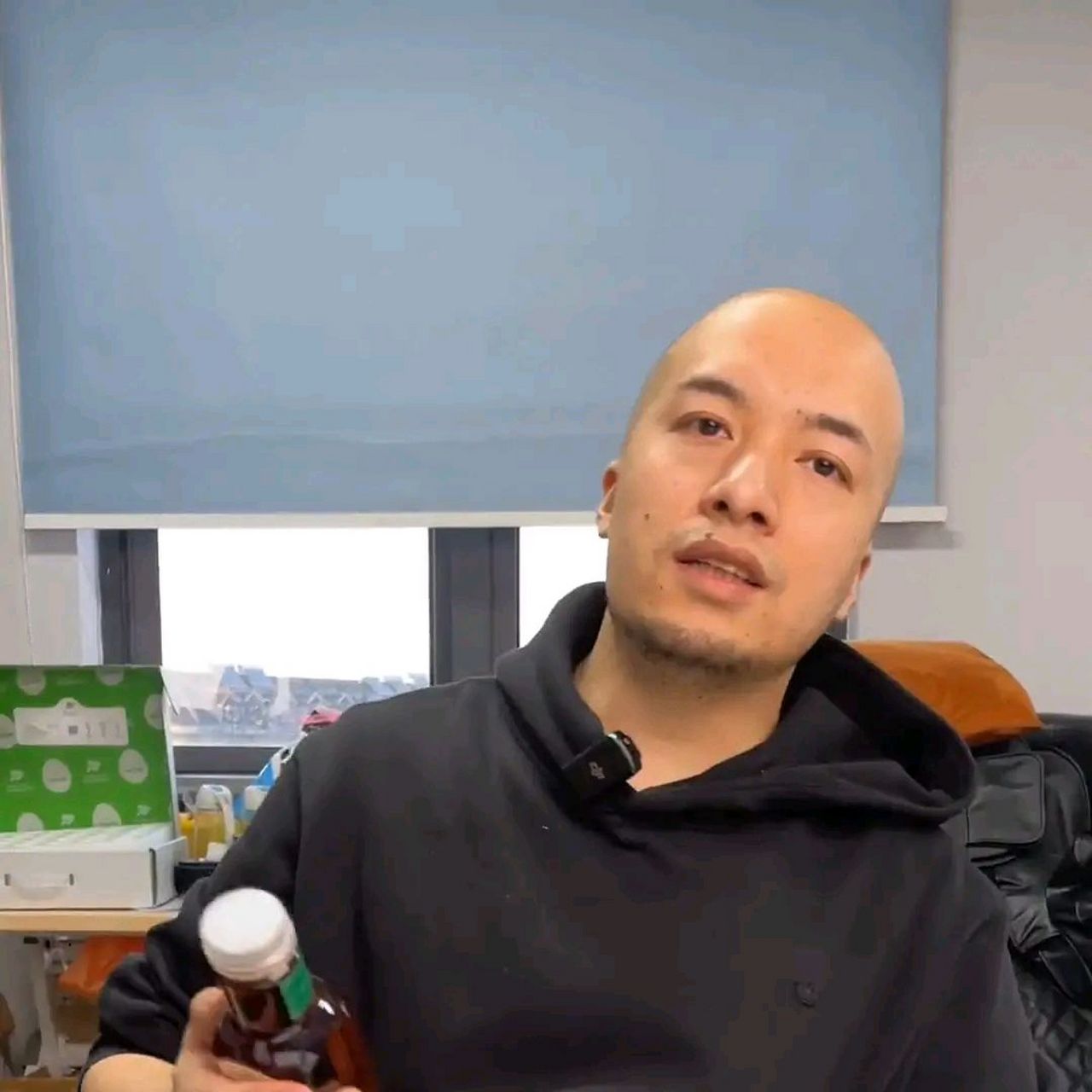 苯钾酸钠,有一点低毒,低毒也是毒.三磷酸钾相对苯甲酸钠更安全一些.