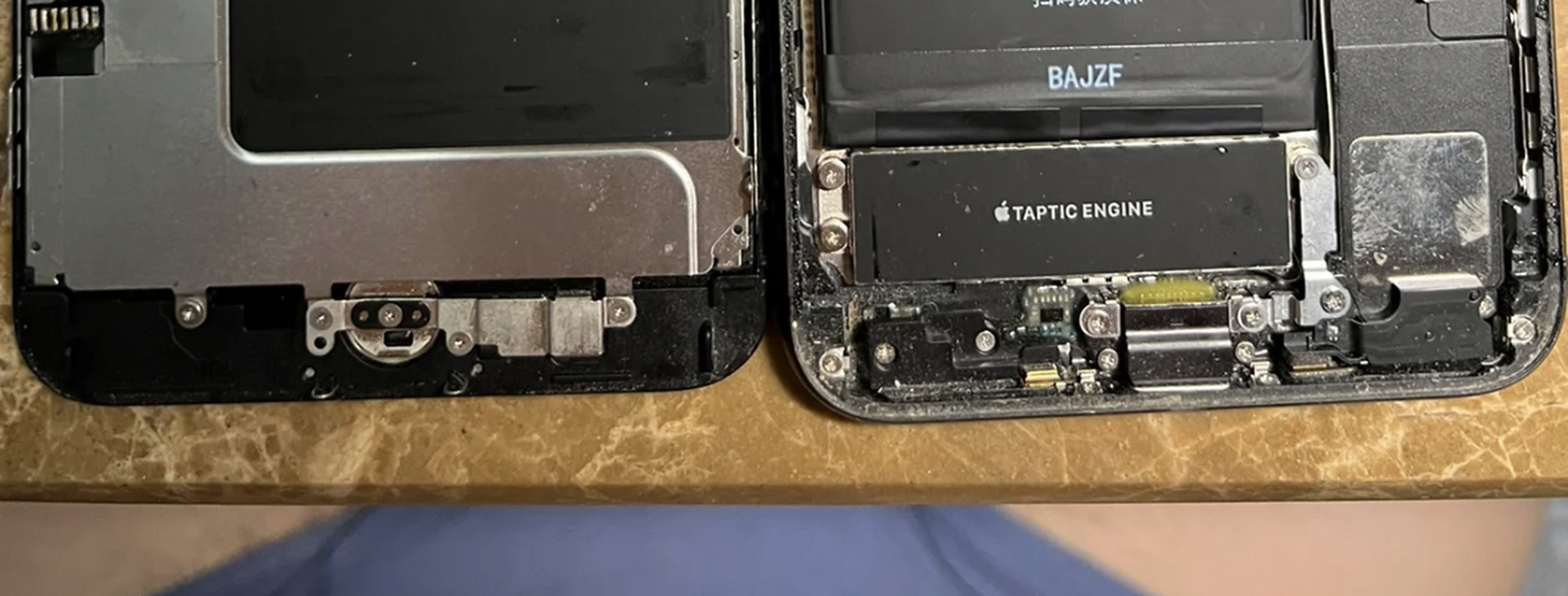 今天给我的iphone 8plus换电池,看到了8p的震动马达,是真的大啊,横向