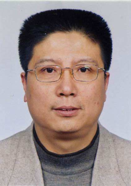 李智伟