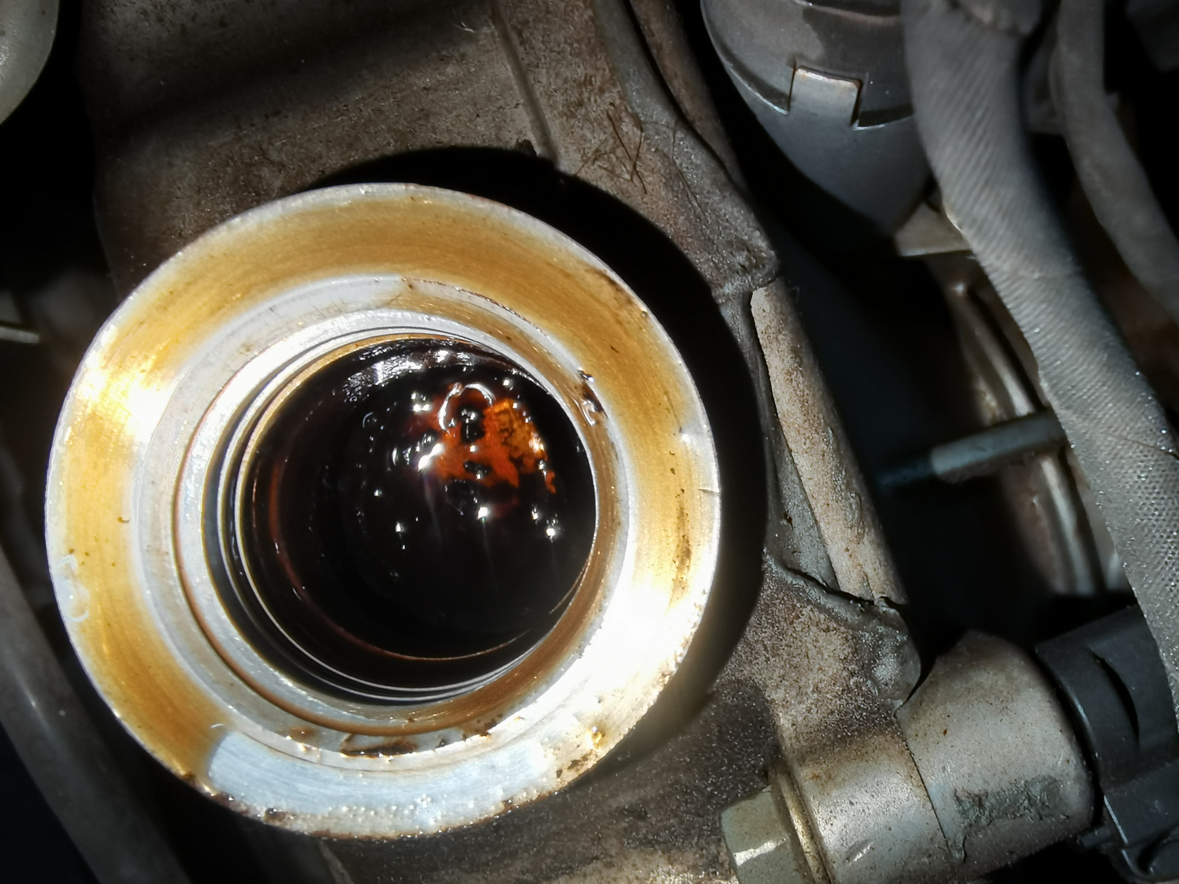 你一眼能看出哪个使用了劣质机油吗?