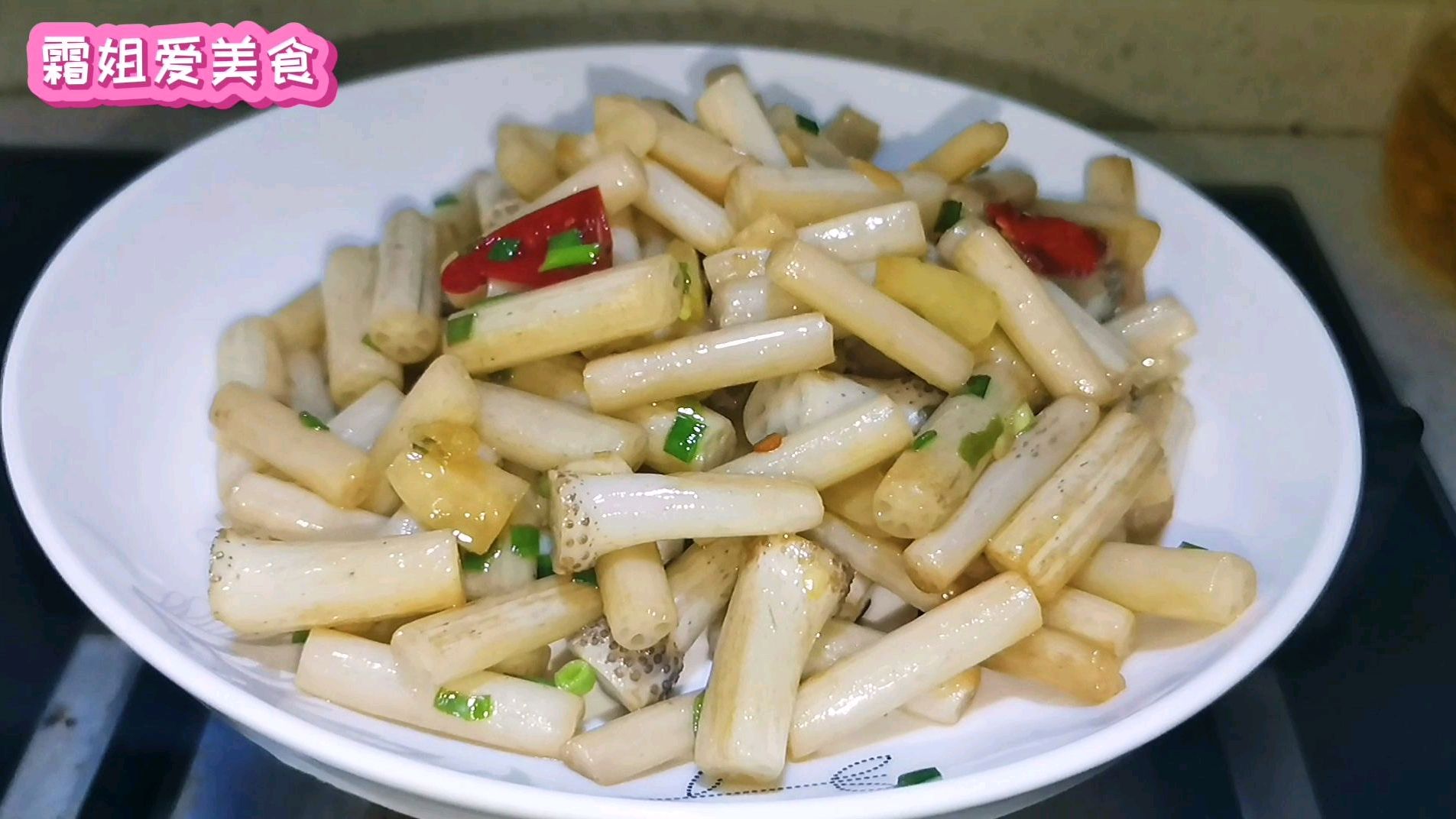 炒藕尖有窍门,加上这一步,口感脆嫩不发黑,酸辣开胃又解馋