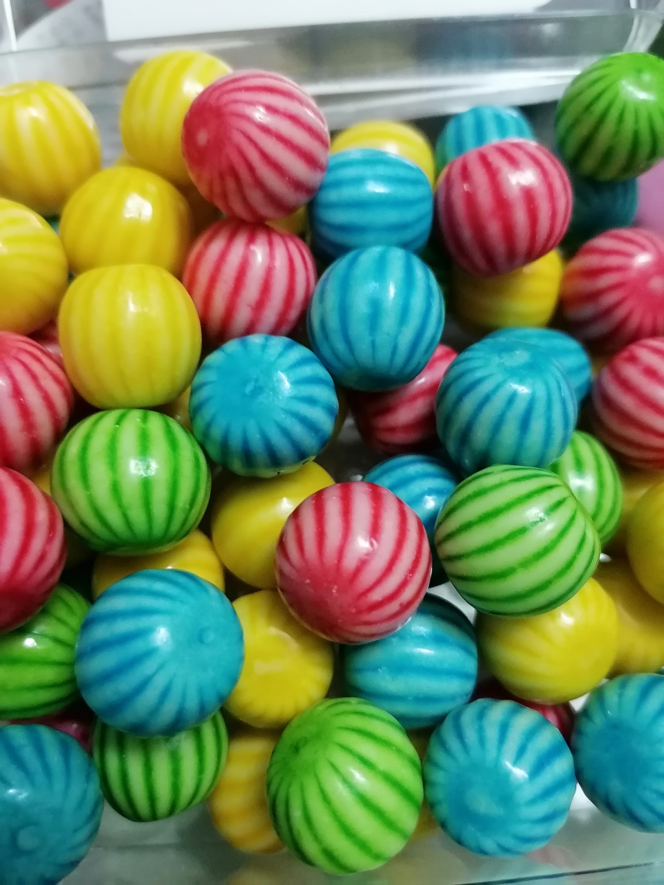 这种泡泡糖是我们小时候的味道,一边嚼一边回忆着童年的美好!