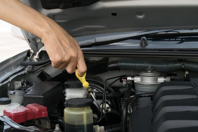 保养车只会换机油?太天真,这3个大件不换,车子大修没跑了