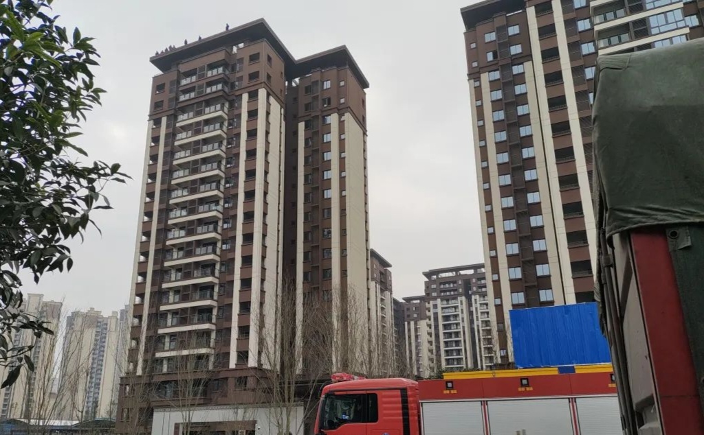 南充天誉锦樾小区延期75日后开始交房