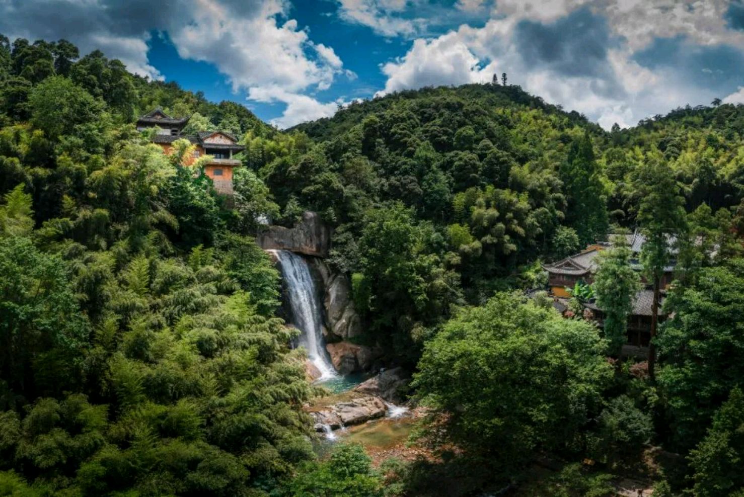 游客看到浙江"天台山"美景,引发热议:这简直是大自然的馈赠