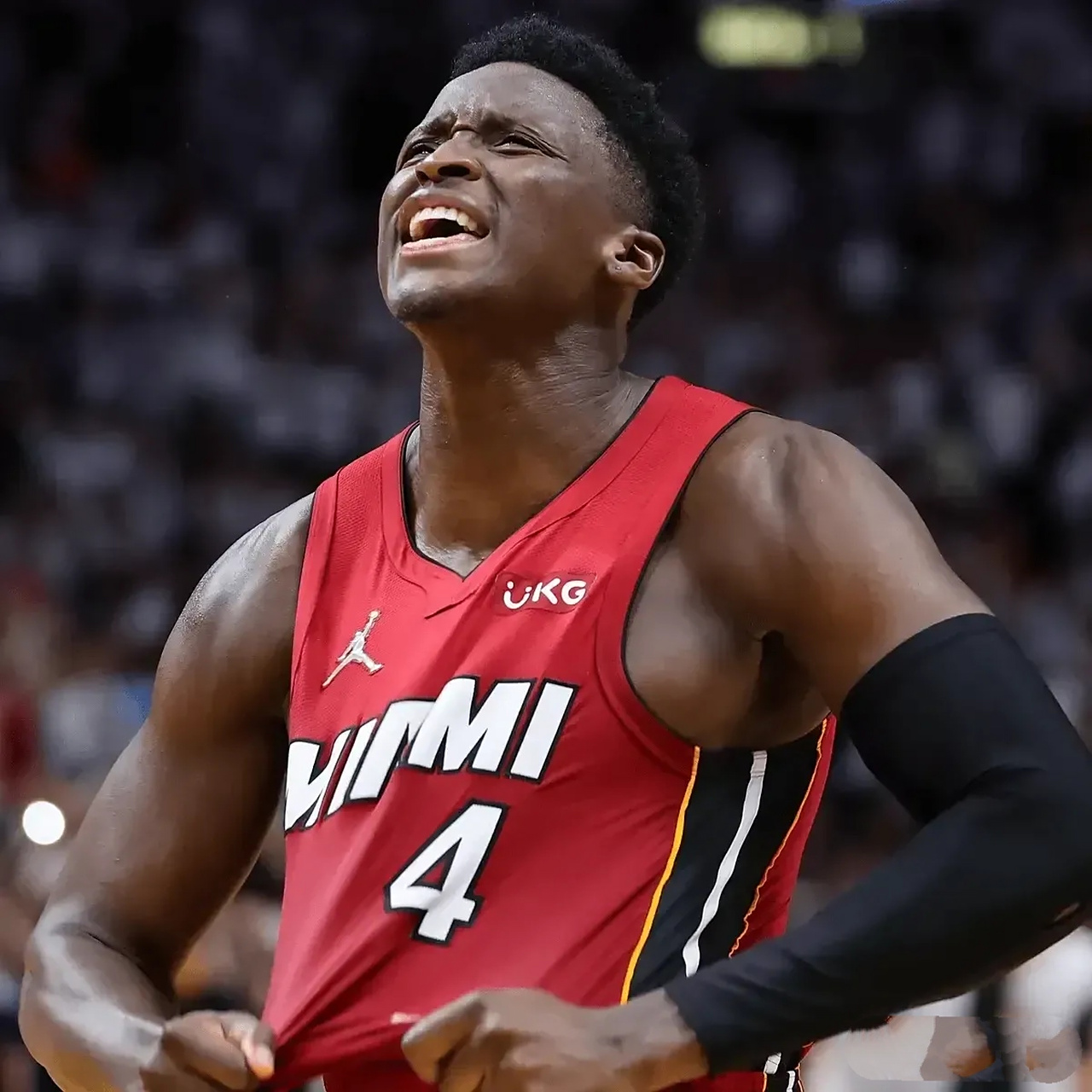 据报道,热火球员维克托-奥拉迪波已经决定行使下赛季合同中的球员选项