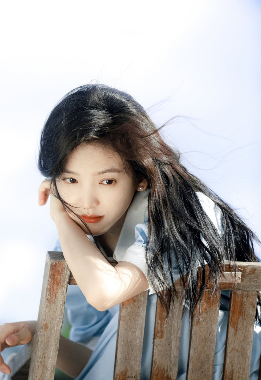 章若楠高清壁纸头像(三十五)[温暖]