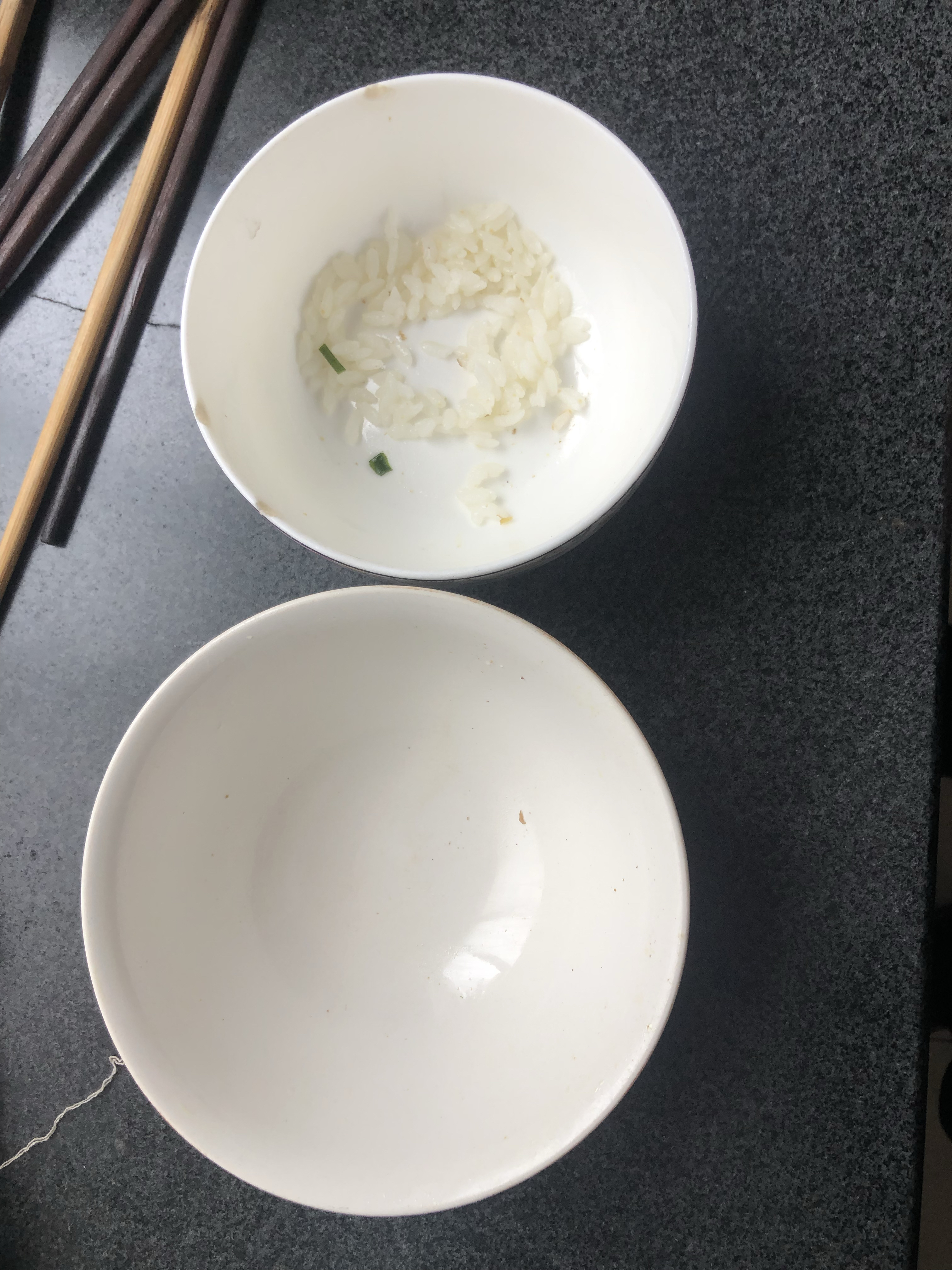 我就感觉有点可惜了,是吃完饭的碗吃光饭吃完饭的空饭碗图片碗里的米