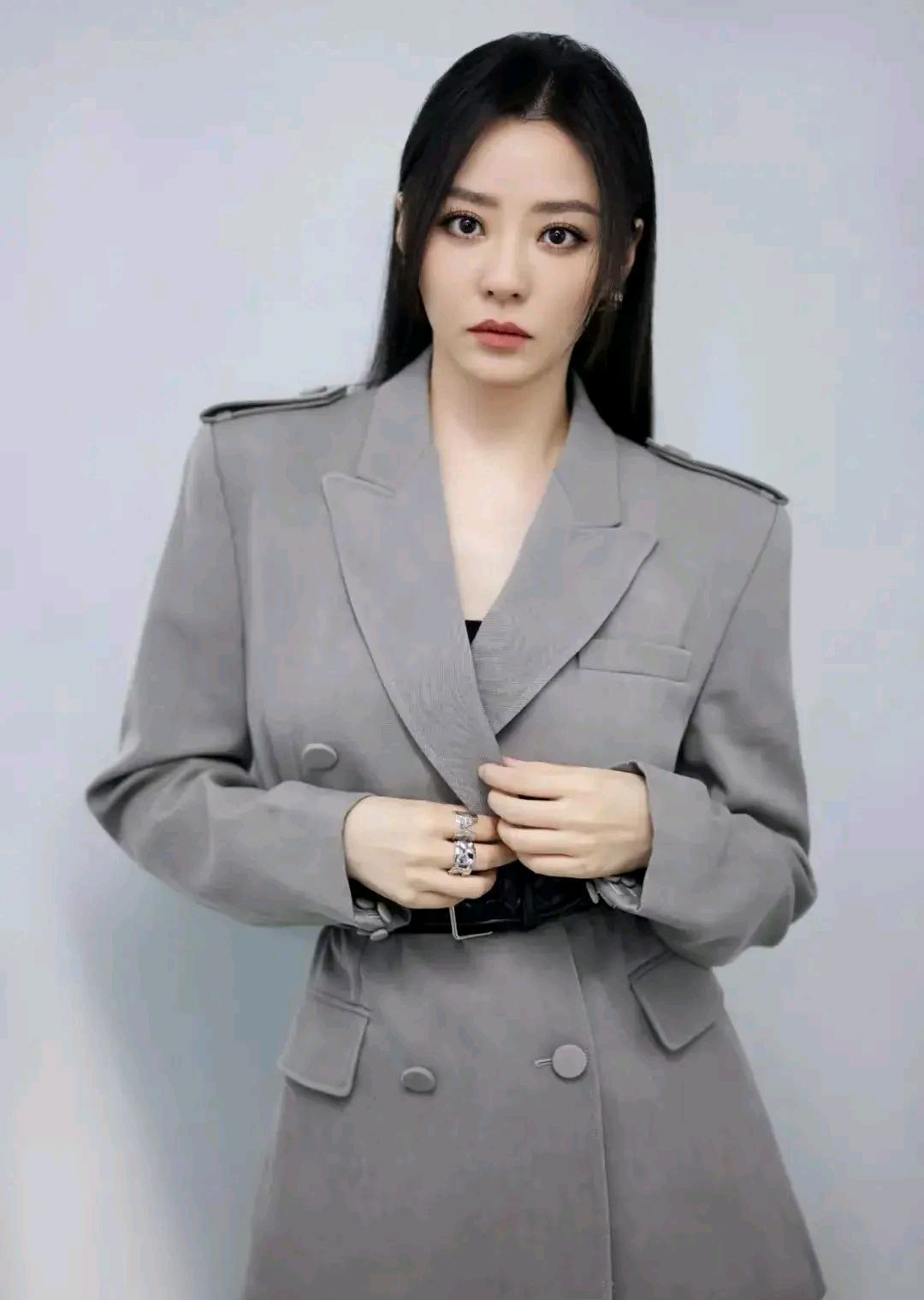 张靓颖就主动感染新冠道歉