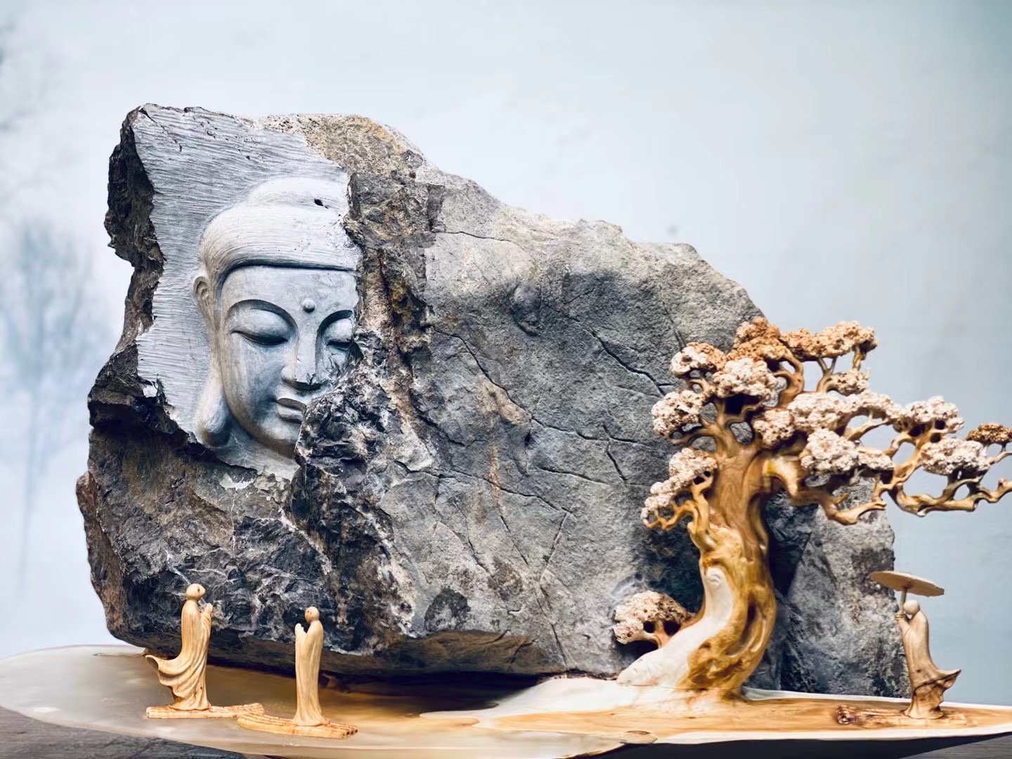 崖柏根抱石木雕工艺品家居摆件