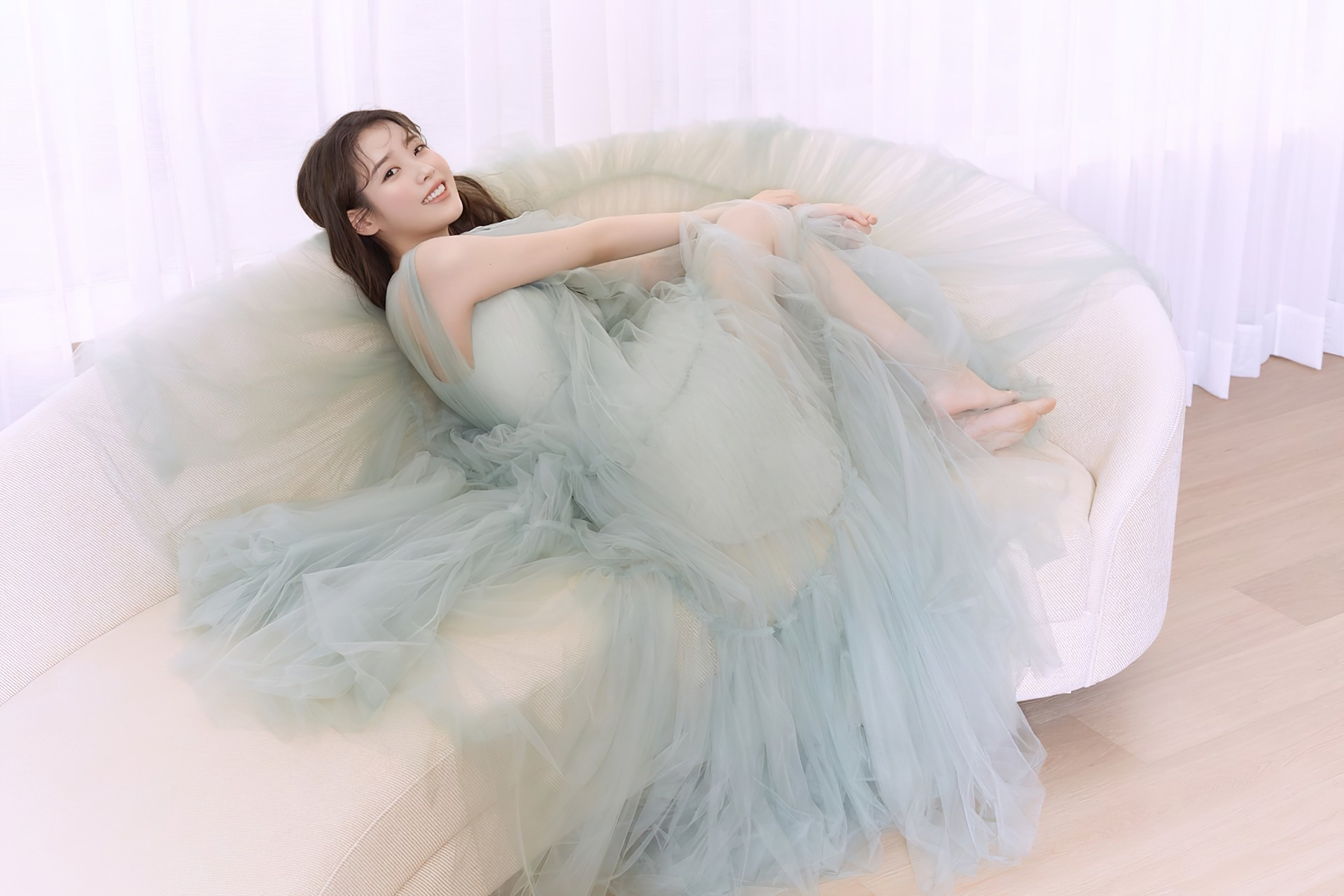 李知恩光脚丫[色][色] #李知恩