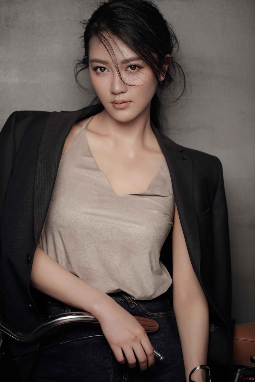 逯恣祯,出生于山东省济南市,中国内地女演员,毕业于上海戏剧学院表演