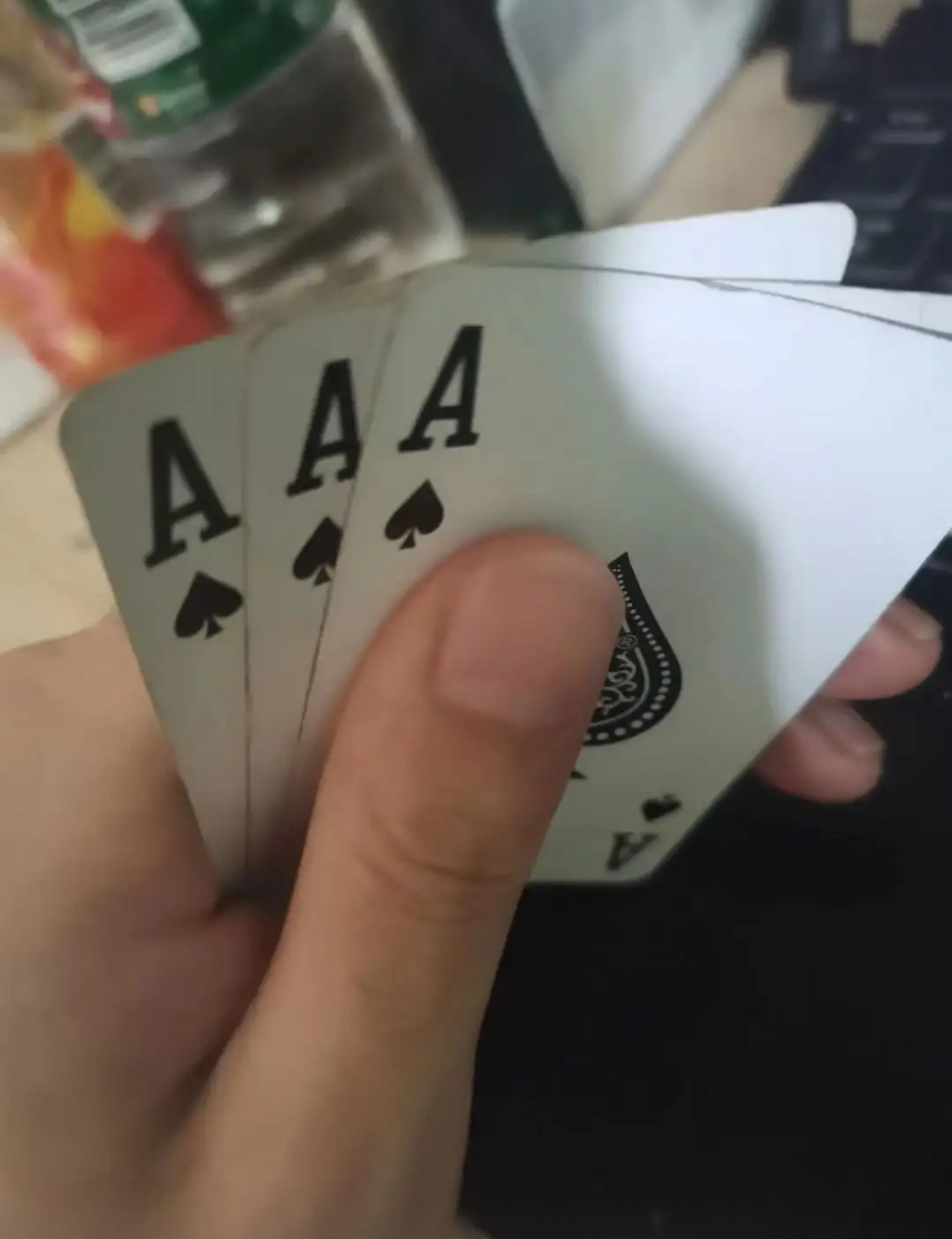 三副牌玩炸金花,接下来,我该怎么办?