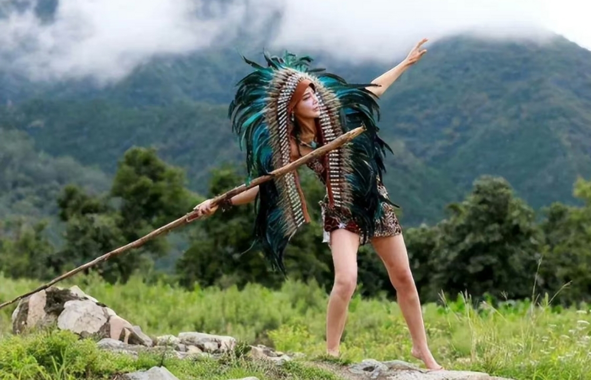 亚马逊原始雨林的印第安人部落中,有一支纯女性部落,一直坚守着不允许
