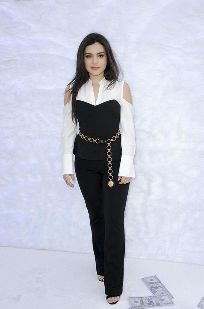 女星安德莉亚·隆多 andrea londo