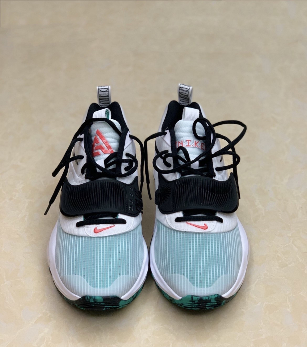 字母哥3最好看的三个配色 什么叫作软弹这就是字母哥