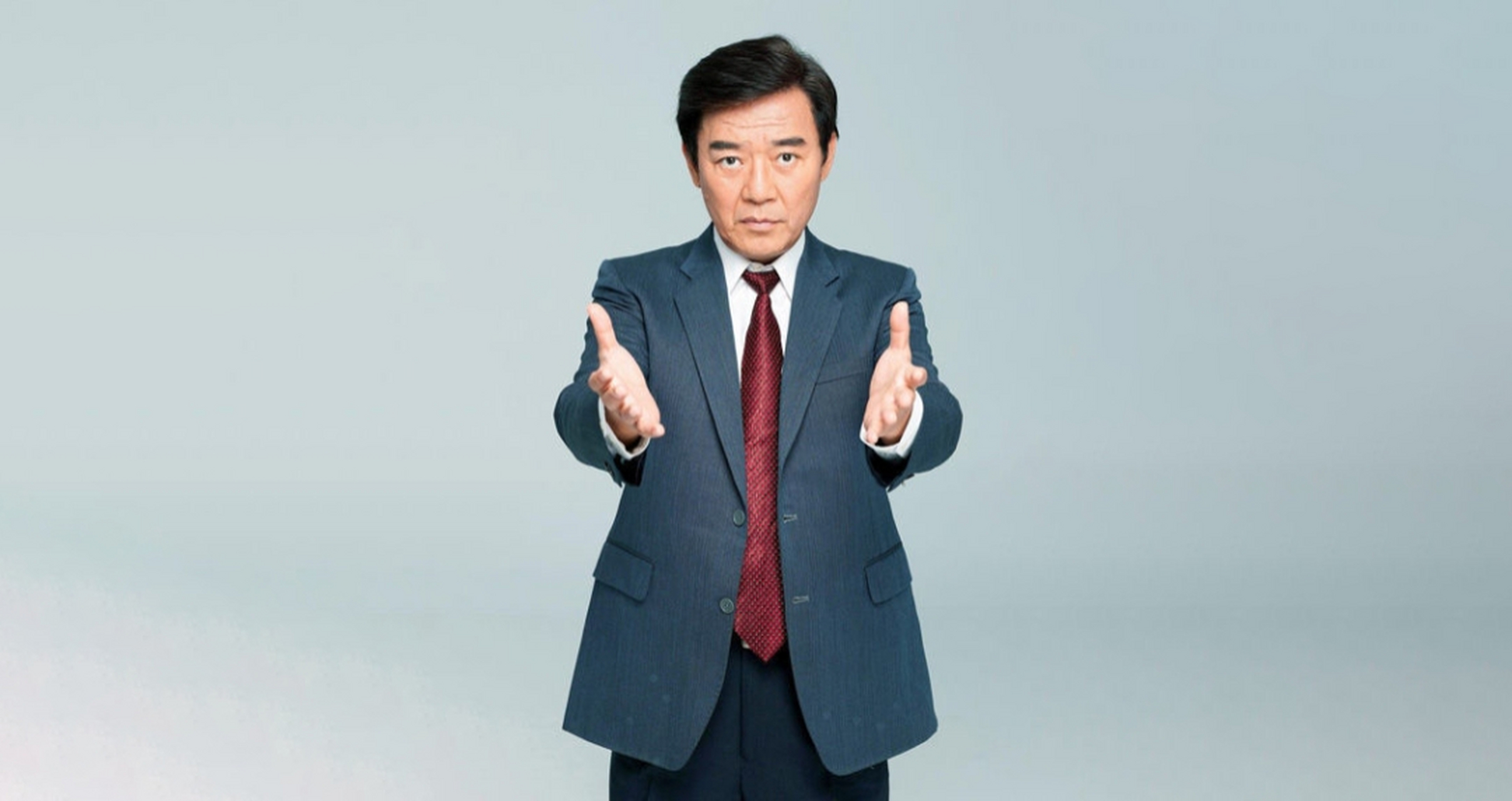 1952年5月2日,台湾著名舞台剧,相声演员,影视演员李立群出生.