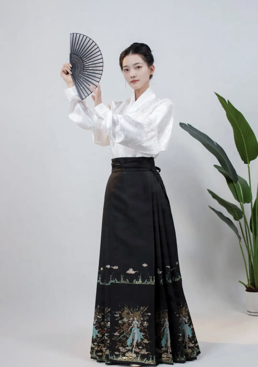 传统马面裙穿搭的气质美女,有喜欢的吗
