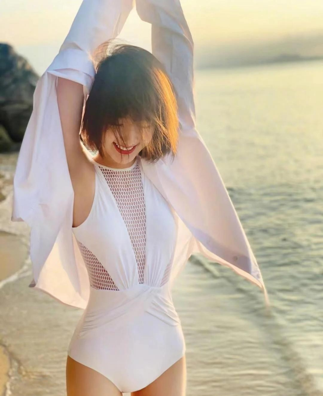 娱乐最前沿# #毛晓彤# #养眼美女