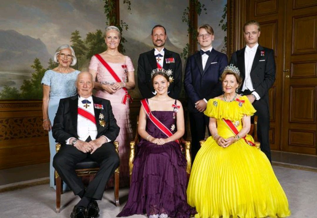 挪威王室要"乱套了"!王储继子找一整容女,姐姐爱上"跳大神"