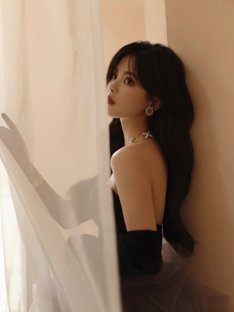 杨超越的侧脸真是美爆了!