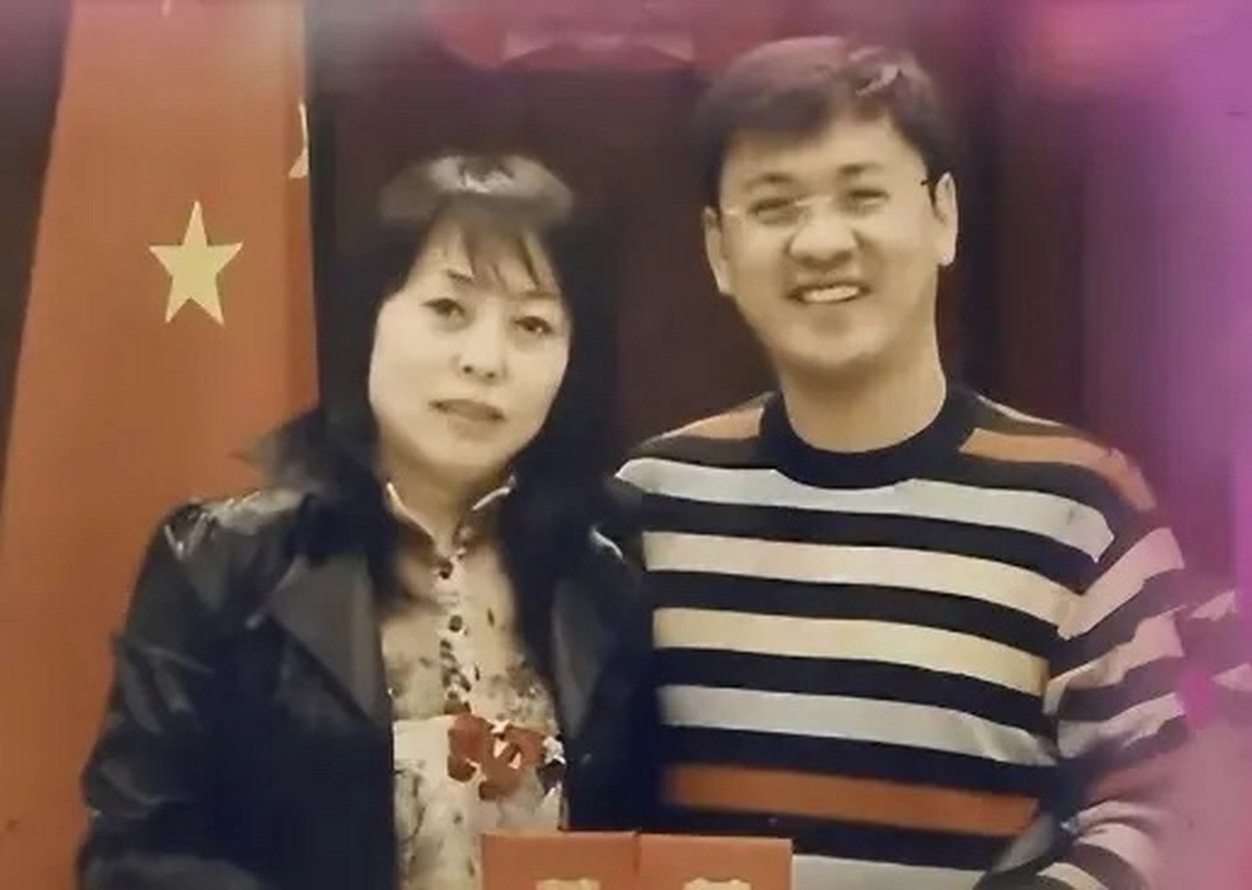 50岁北京富婆李巧林冒着生命危险,为小19岁丈夫苏建军生了三胞胎,这段