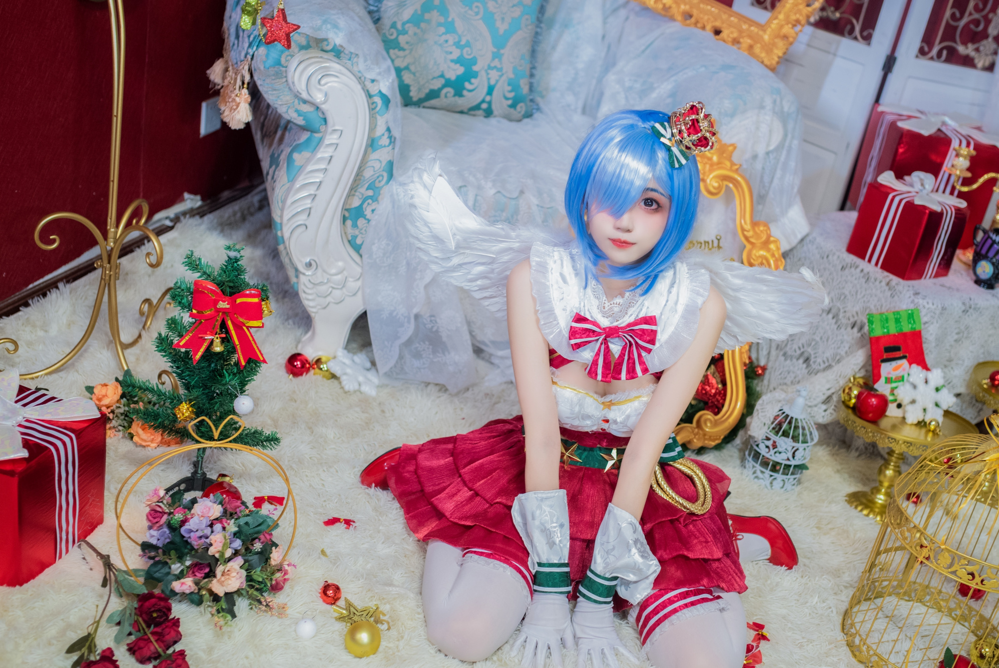 圣诞雷姆cos,这双小短腿配上"白丝",可爱得不是"亿"点点