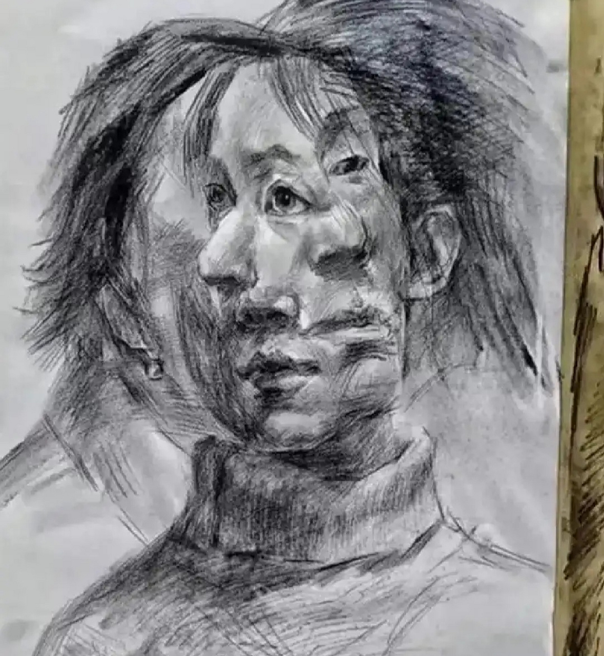 一幅肖像画用了几张不同的人脸来表达,有上位者的高傲冷漠,有下位者的