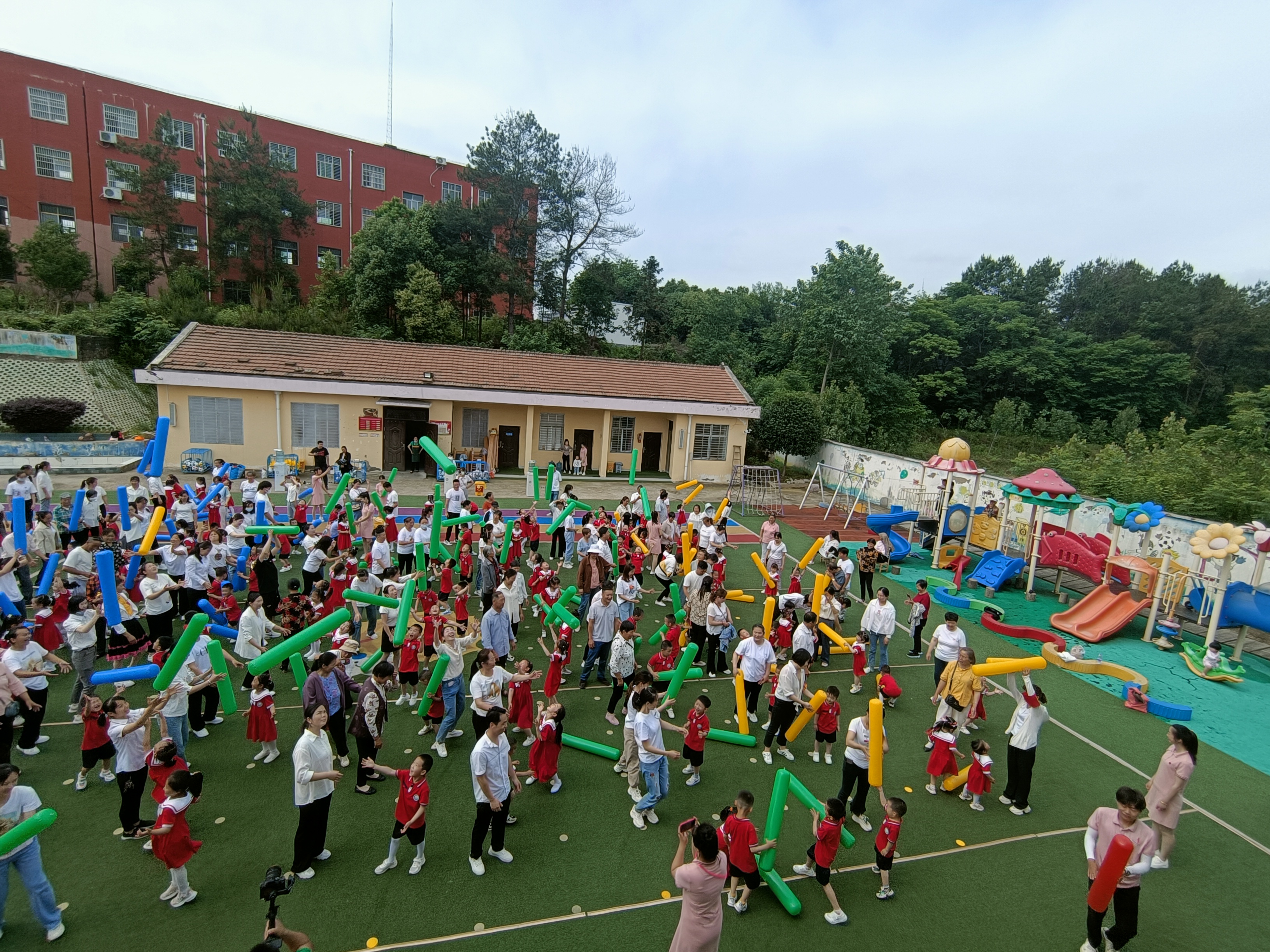 过六一完全是抢天气