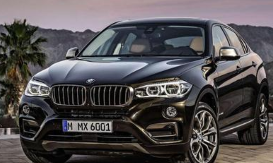 宝马这皮卡,车长5米2,标配六缸引擎和空气悬架