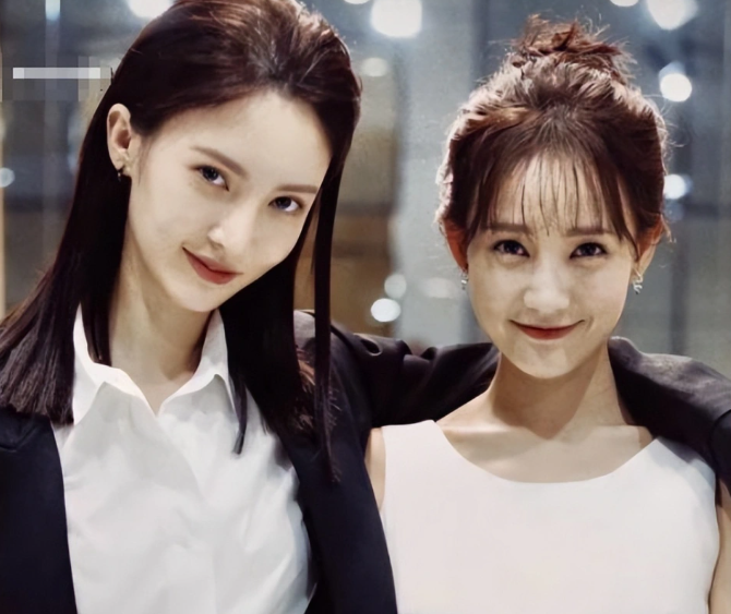 同为北舞校花,金晨成40亿票房女王,李一桐痴迷偶像剧