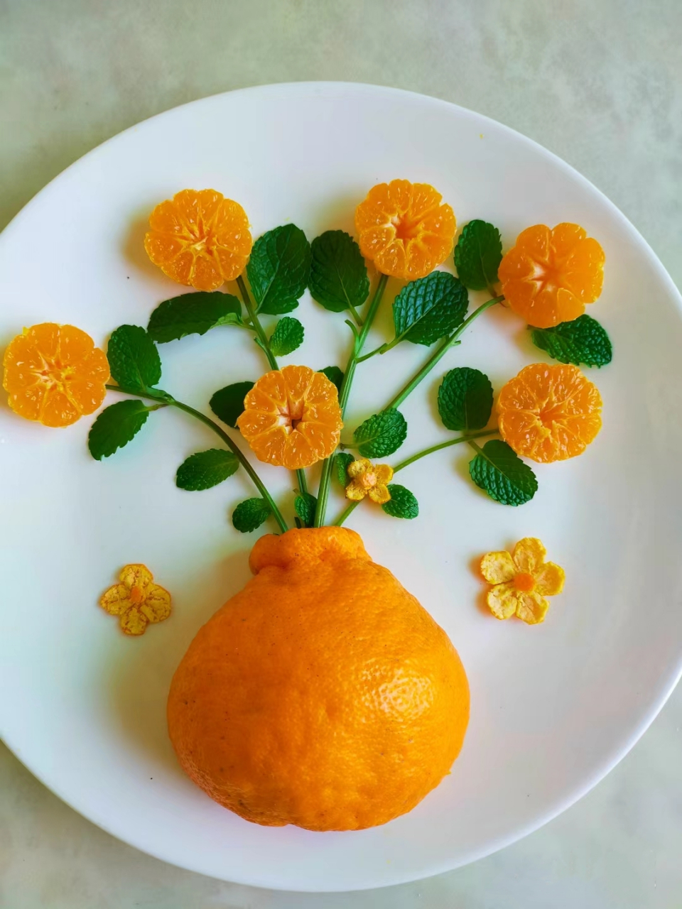 用丑橘摆个美美的果盘,哄媳妇开心.