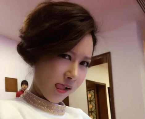 主持人周婷:嫁大30岁富豪,连生3子,现与继子争夺遗